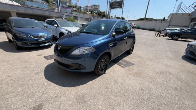 Lancia Ypsilon 1.0 FireFly 70cv Hybrid ORO MY24