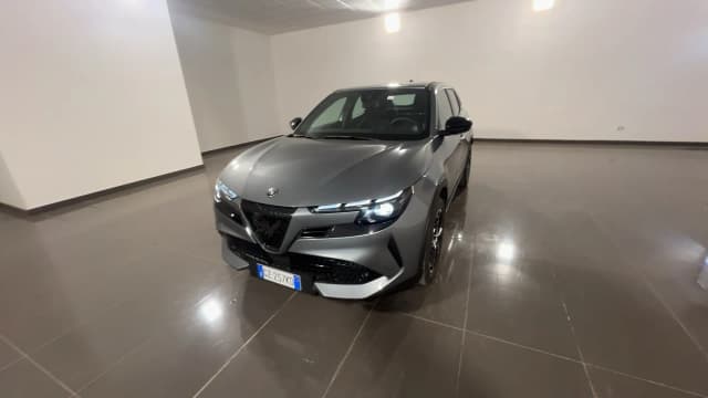 Alfa Romeo Junior elettrica 156cv